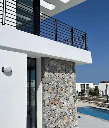 Villa In Bahceli With Private Pool And Up To 6 Guests *