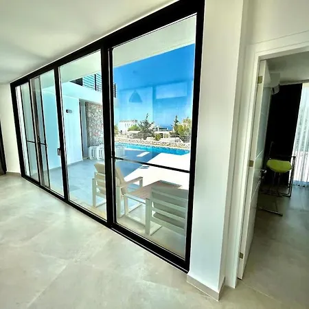 In Bahceli With Private Pool And Up To 6 Guests *