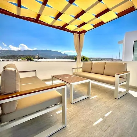 In Bahceli With Private Pool And Up To 6 Guests Villa *