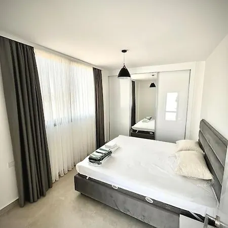 In Bahceli With Private Pool And Up To 6 Guests *