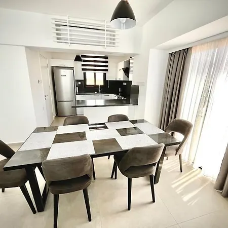 In Bahceli With Private Pool And Up To 6 Guests Villa *